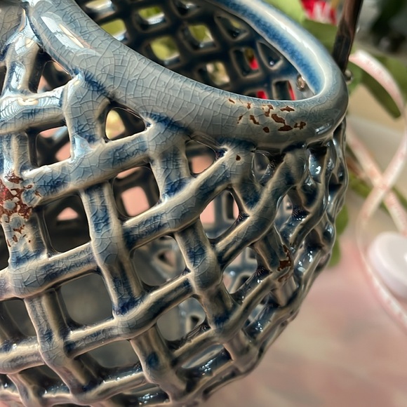 Hanna’s Handiworks Lantern Candle Holder with Handle - Picture 6 of 6